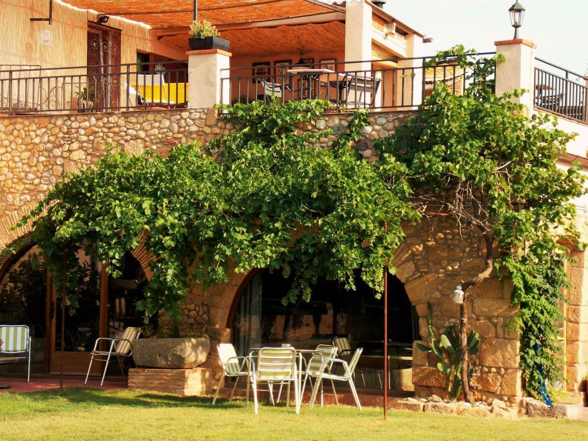 La Masia Costa Brava -Adults Only Garrigás Exterior photo